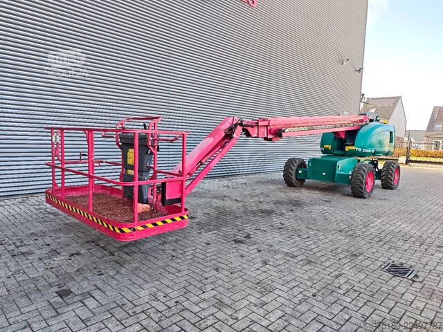 Teleszkópos platform JLG 660 SJ