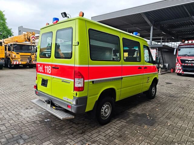 Tűzoltóautó Mercedes-Benz Sprinter 314 4x4 Petrol Feuerwehr 9900 KM!