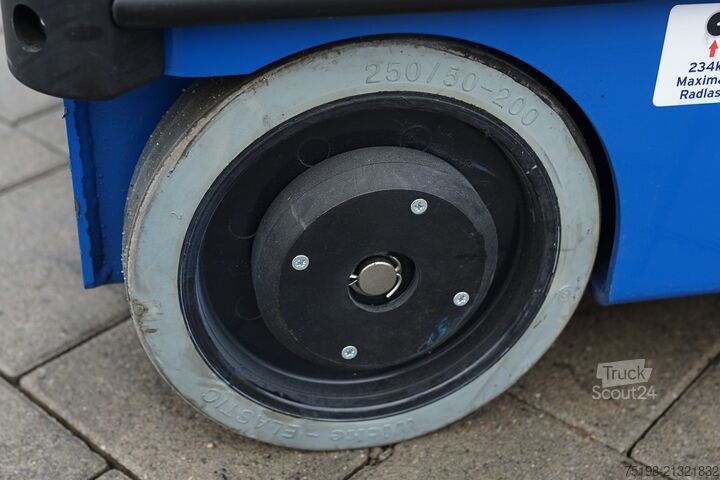 Vertikālā masta platforma JLG Ecolift 2,2