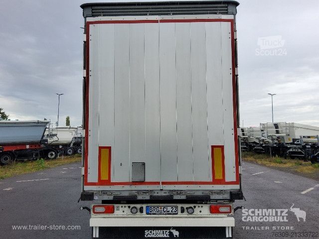 Semirimorchio con telone Schmitz Cargobull Curtainsider Mega Getränke