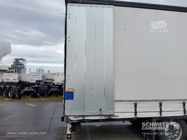 Semirimorchio con telone Schmitz Cargobull Curtainsider Mega Getränke