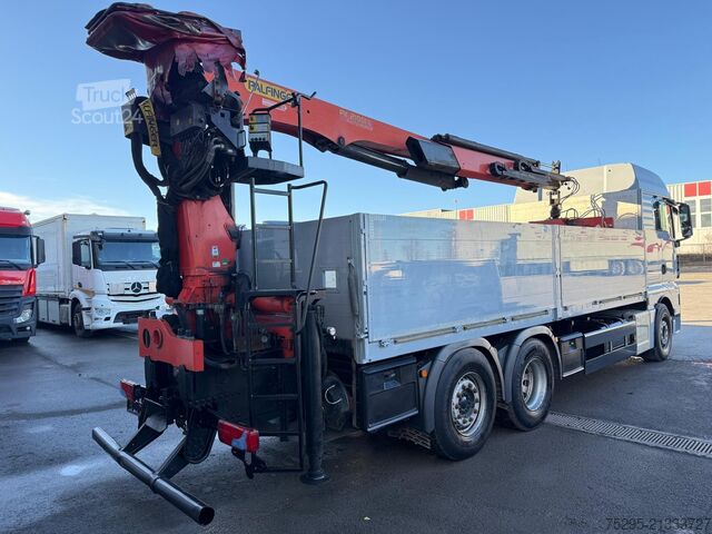 Комерційний транспортний засіб MAN TGX  26.520 Baustoff mit Kran Palfinger PK21001L