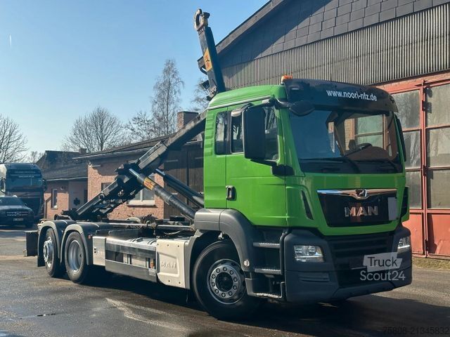 Kroghejselastbil MAN TGS 26.470 6x2 Abroller  HYVA Lift/Lenk