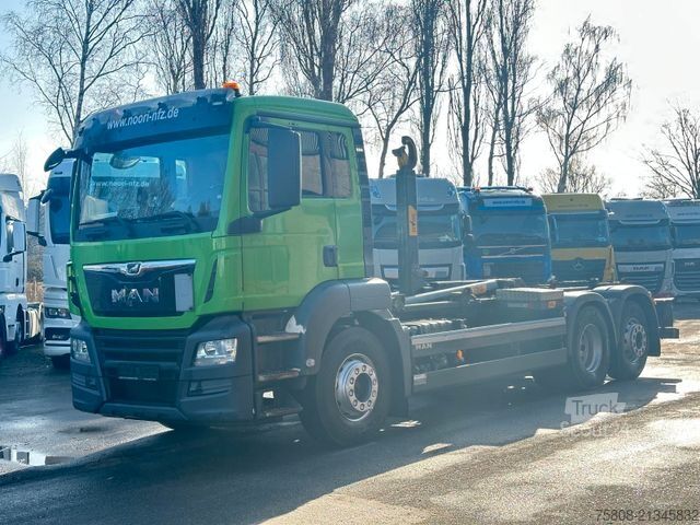 Kroghejselastbil MAN TGS 26.470 6x2 Abroller  HYVA Lift/Lenk