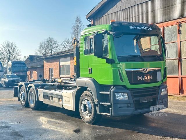 Kroghejselastbil MAN TGS 26.470 6x2 Abroller  HYVA Lift/Lenk