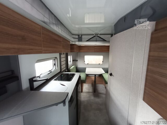 Potovalna prikolica Eriba Feeling 470