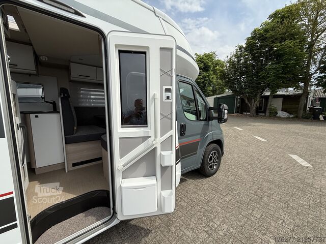 Pusintegrālais Burstner Lyseo T 726 Skyline - Fiat