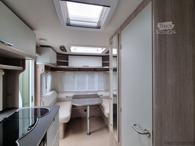 Potovalna prikolica Burstner Premio 460 TL