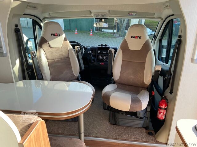 Półcałkowity Pilote Essential 656 GJ Fiat