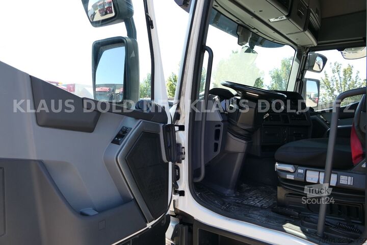 Standardowy ciągnik siodłowy RENAULT T 480 High Cab 2 XL Tanks Retarder Euro 6