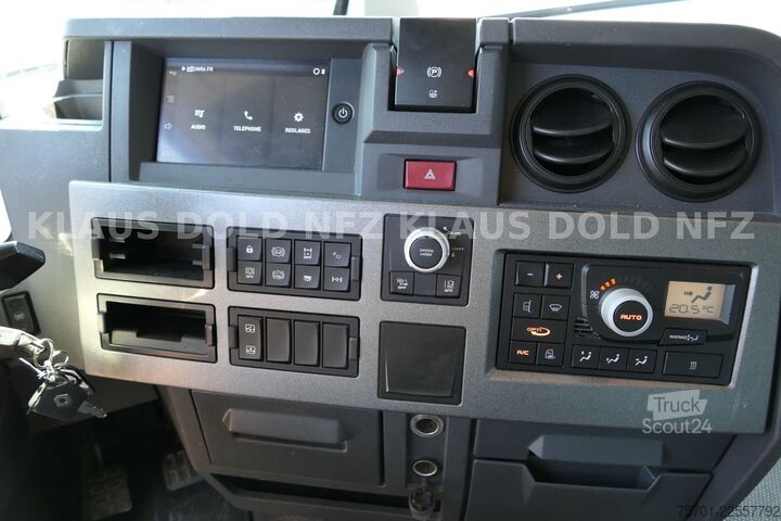 Standardowy ciągnik siodłowy RENAULT T 480 High Cab 2 XL Tanks Retarder Euro 6