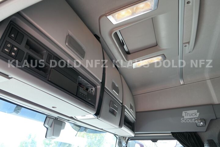 Standardowy ciągnik siodłowy RENAULT T 480 High Cab 2 XL Tanks Retarder Euro 6