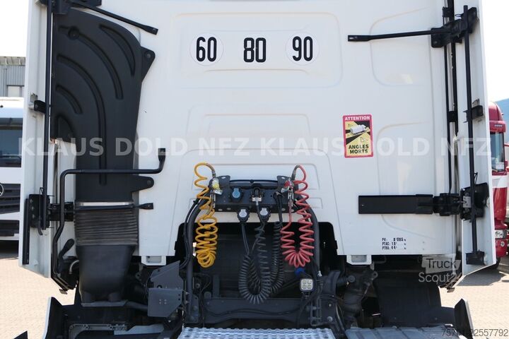 Standardowy ciągnik siodłowy RENAULT T 480 High Cab 2 XL Tanks Retarder Euro 6