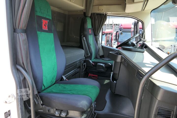 Cysterna samochodowa VOLVO FH 460 Tierfutter 4-kammer Silo X-Track Assist