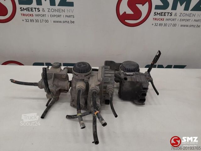Sistema pneumatico Daf Occ EBS voorasmodulator + relaisklep + aanhangwage