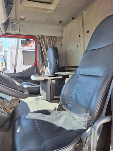 Plattewagen met zeil RENAULT Midlum 220 DXi 1 Liege Schiebeplane Edscha LBW