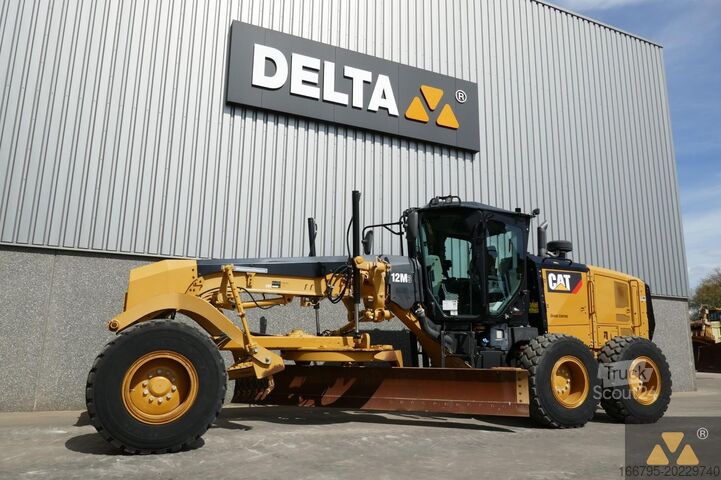 Grader Caterpillar 12M3