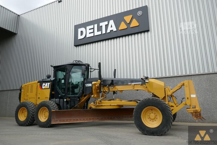 Greideris Caterpillar 120M2