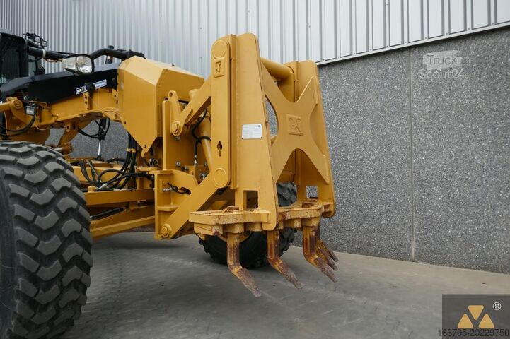 Greideris Caterpillar 120M2