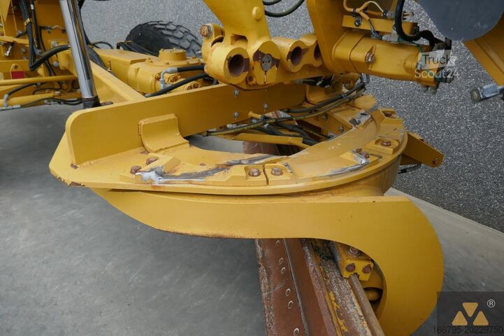 Greideris Caterpillar 120M2