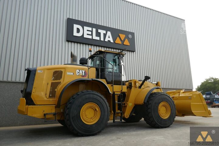 Kolesový nakladač Caterpillar 980M
