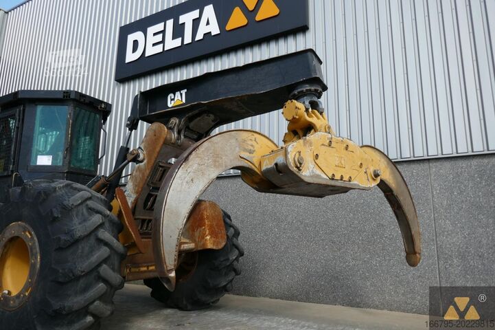 Skidder Caterpillar 525D