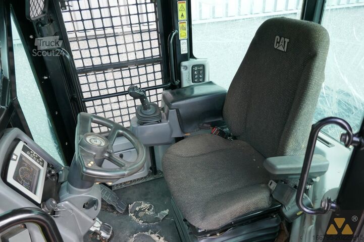 Skidder Caterpillar 525D