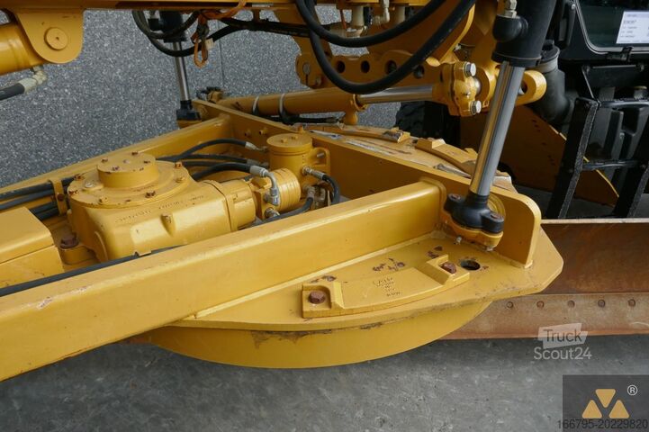 Grader Caterpillar 120M2
