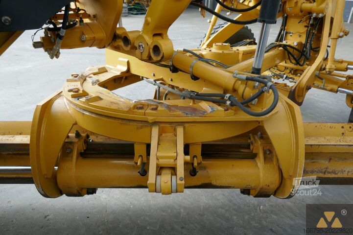 Grader Caterpillar 120M2