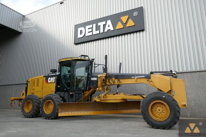 Greideris Caterpillar 140M2