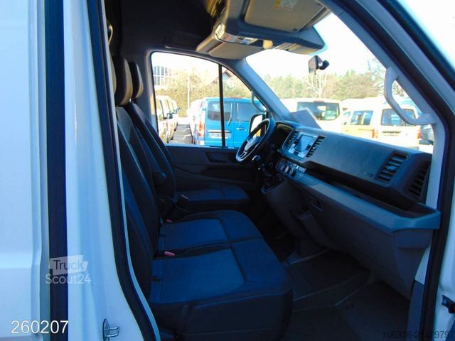 Højt tag varevogn VOLKSWAGEN Crafter 2.0 TDI Regaleinbau-Klima-PDC