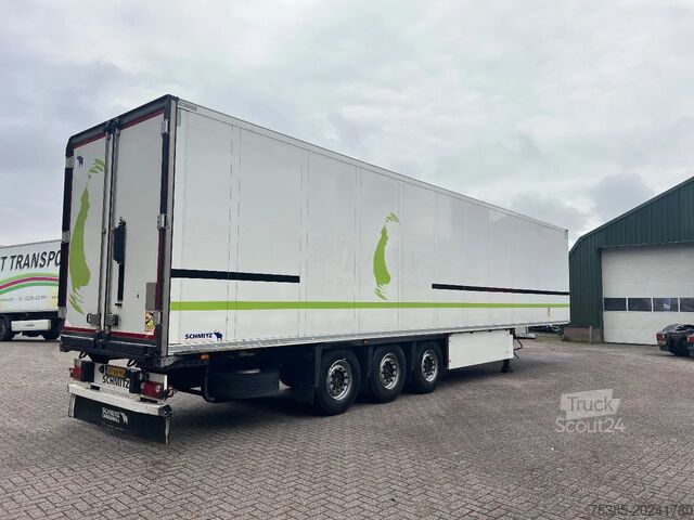 Gekoeld/bevroren transport SCHMITZ CARGOBULL Full options NL trailer