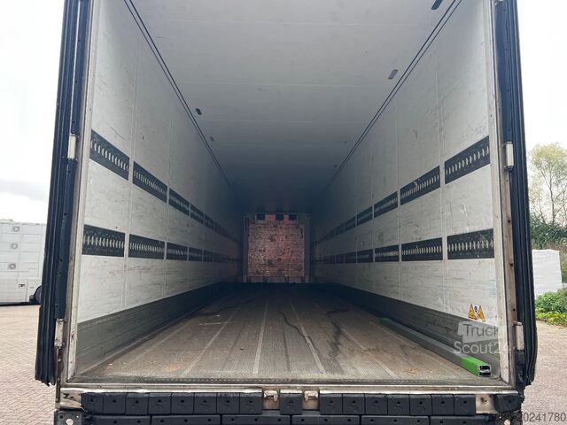 Gekoeld/bevroren transport SCHMITZ CARGOBULL Full options NL trailer