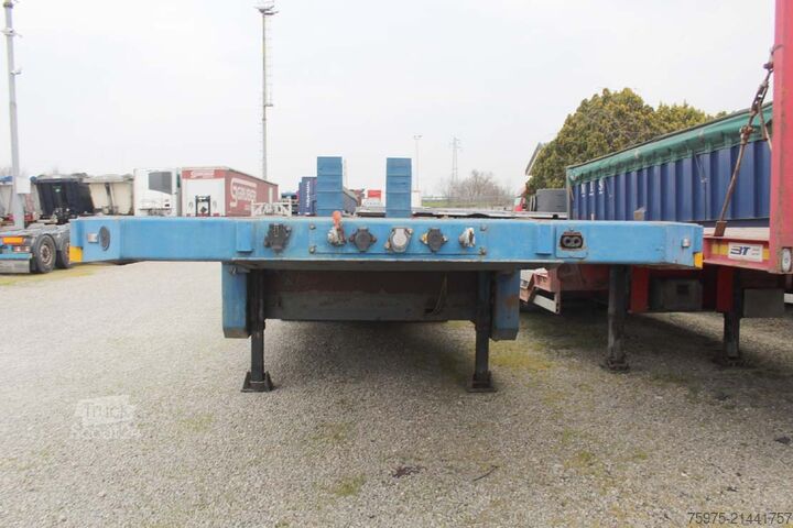 Dieplader oplegger voor het transport van bouwmachines merker semirimorchio carrellone 4assi rampe usa