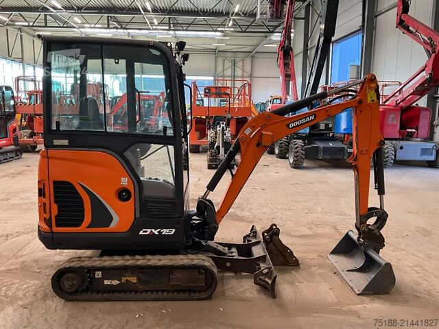 Mini excavator Doosan DX 19