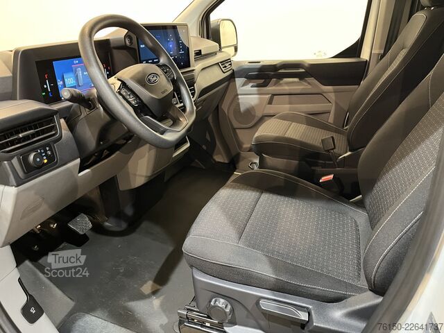 Umpikorja-auto Ford E-Transit Cust. 320 L1H1 Trend 65 kWh / 100% El...