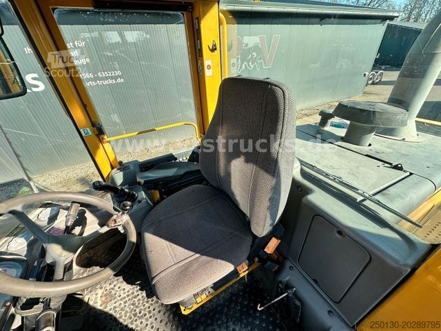 Wheel loader VOLVO L 110E Radlader aufel