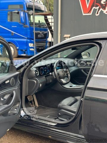 حافلة صغيرة MERCEDES-BENZ E-Klasse T-Modell E 300 de 4Matic Leder