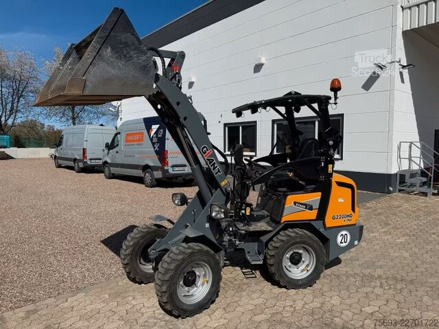 Traktor Giant G2200 X-TRA