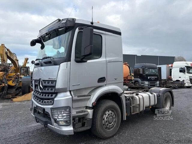 Standaard-SZM Mercedes-Benz Arocs 1843