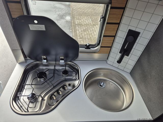 Halvintegrerad husbil HYMER/ERIBA ML-T CrossOver 570 Delta, AHK, Autark, Leder