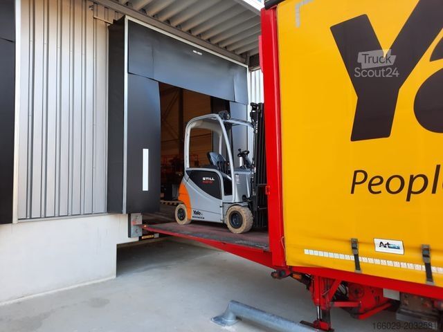 Открытый полуприцеп с тентом MEUSBURGER 2-Achs-Gabelstaplertransporter Rampe Dhollandia