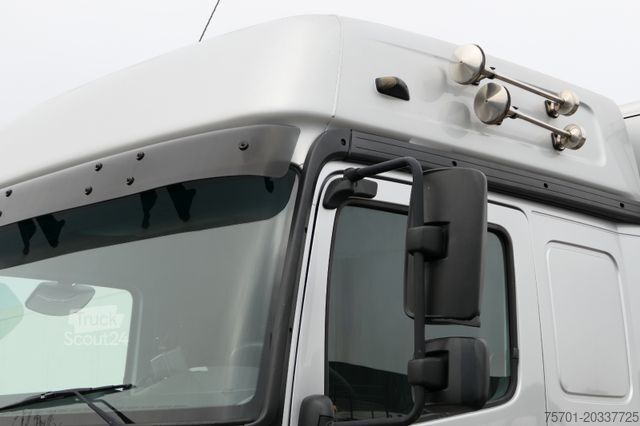 شاحنة نقل سيارات مغلقة MERCEDES-BENZ Atego 822 Autotransporter Geschloss. Automatik