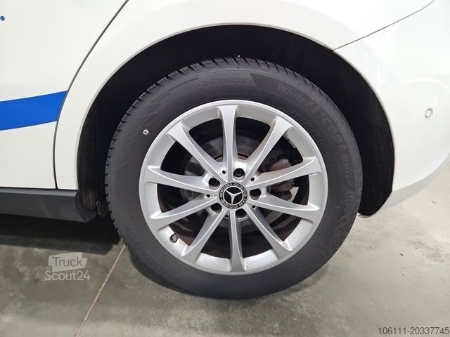 Furgon MERCEDES-BENZ A 200 Automatik Navigation Komfort-Fahrwerk