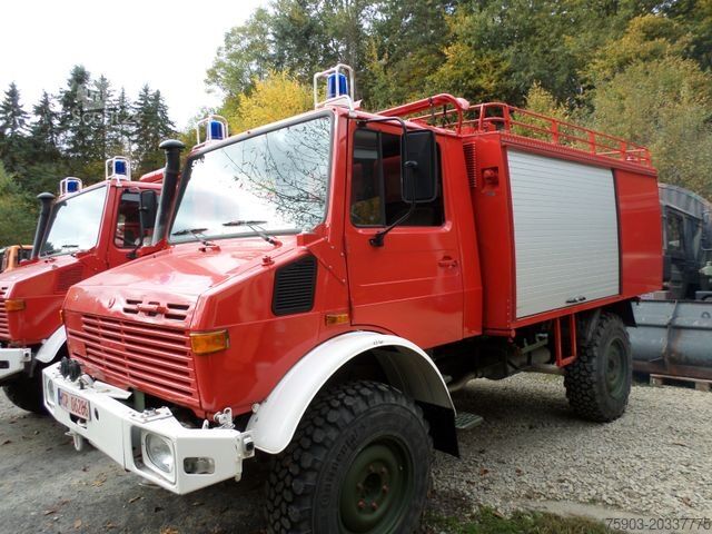 Boxvogn MERCEDES-BENZ 2x Feuerwehr Unimog  U 1300 L Tank & Pumpe 1500