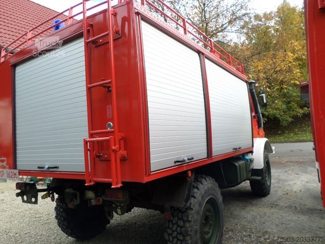 Boxvogn MERCEDES-BENZ 2x Feuerwehr Unimog  U 1300 L Tank & Pumpe 1500