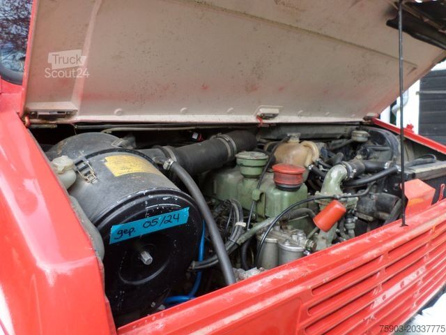 Boxvogn MERCEDES-BENZ 2x Feuerwehr Unimog  U 1300 L Tank & Pumpe 1500