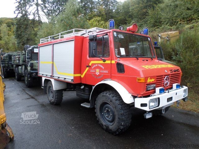 Fourgon tôlé MERCEDES-BENZ Feuerwehr Unimog  U 1300 L  Tank & Pumpe 1800 L