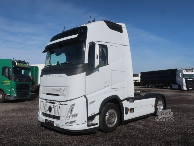 Standardní tahač Volvo FH 500 Aero Euro 6 Globetrotter XL Leder