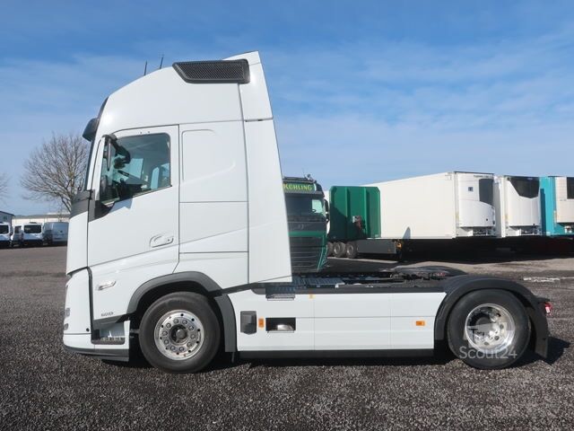Standardní tahač Volvo FH 500 Aero Euro 6 Globetrotter XL Leder